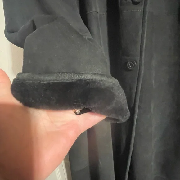 Luxurious Lamb Shearling lined coat - Picture 14 of 16